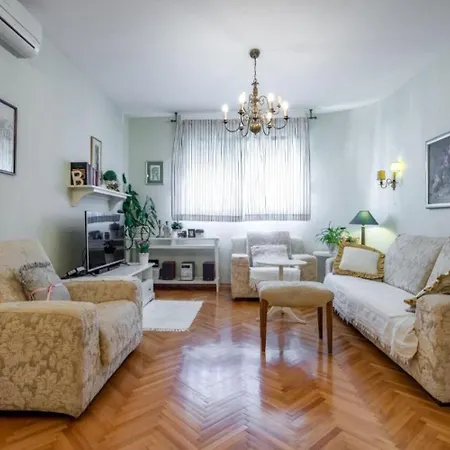 Ivory - Central And Comfortable * Split